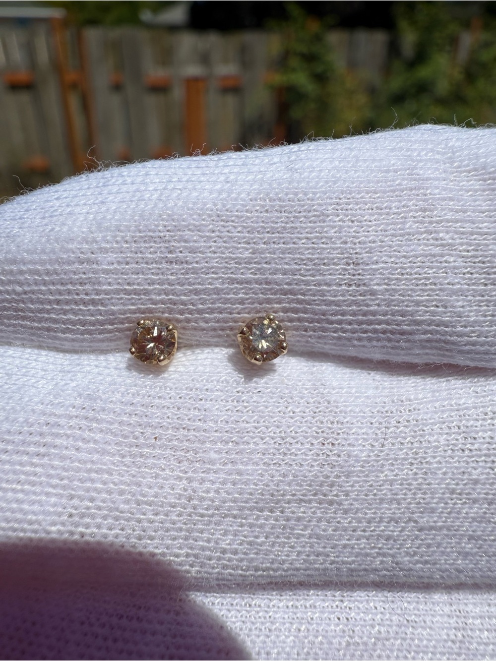 Delicate .10ct Natural Champagne Diamond Stud Earrings in Solid 14k Gold!